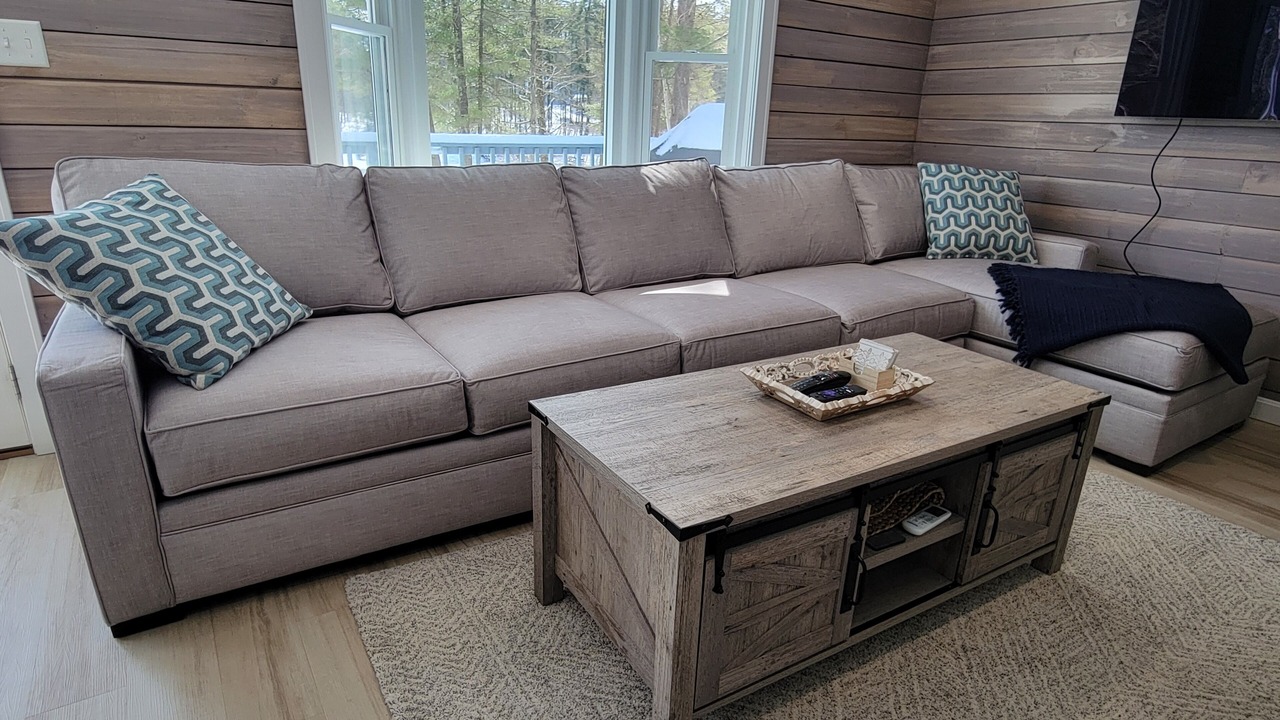 Photo of Livingroom in East Wakefield