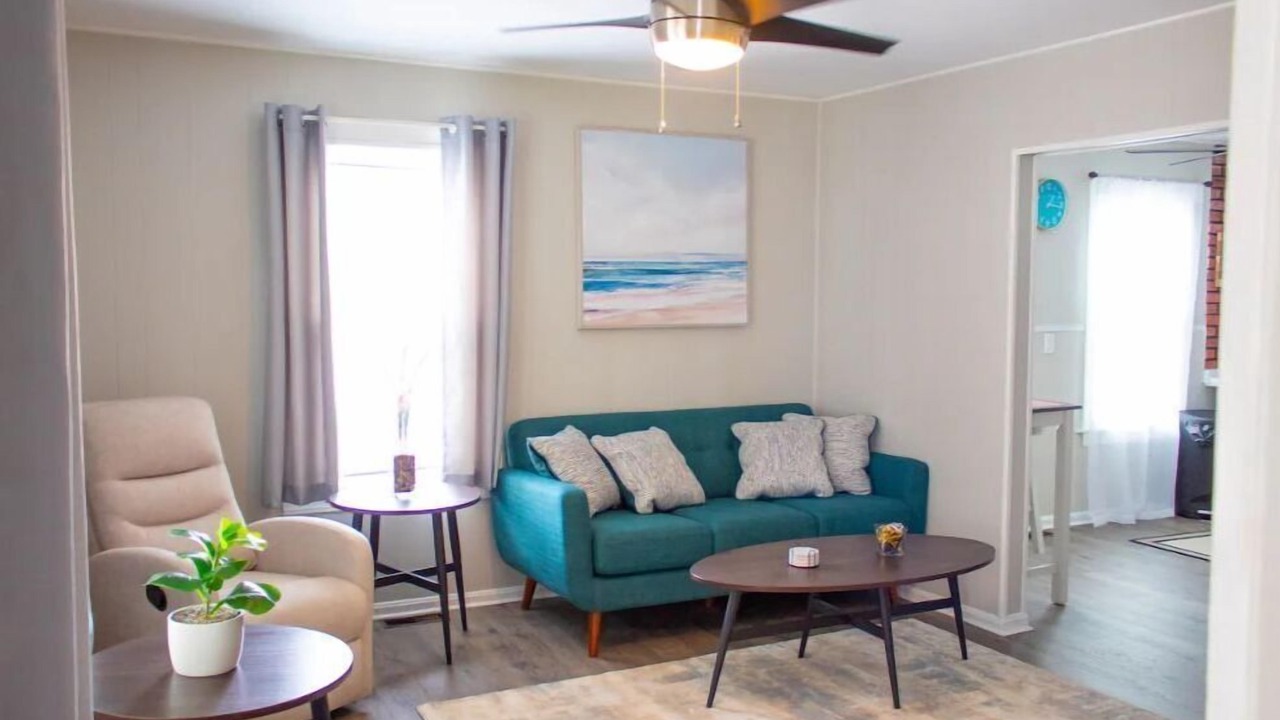 Photo of Livingroom in Warren