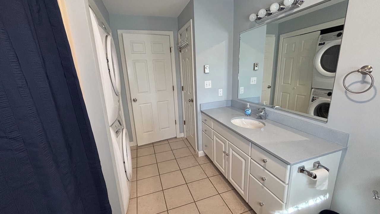 Photo of Bathroom in Ogunquit