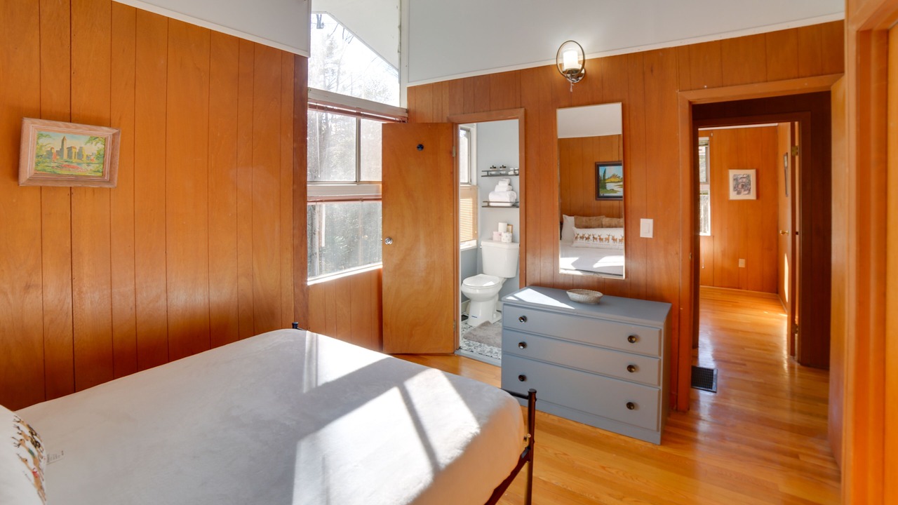 Photo of Bedroom in Londonderry