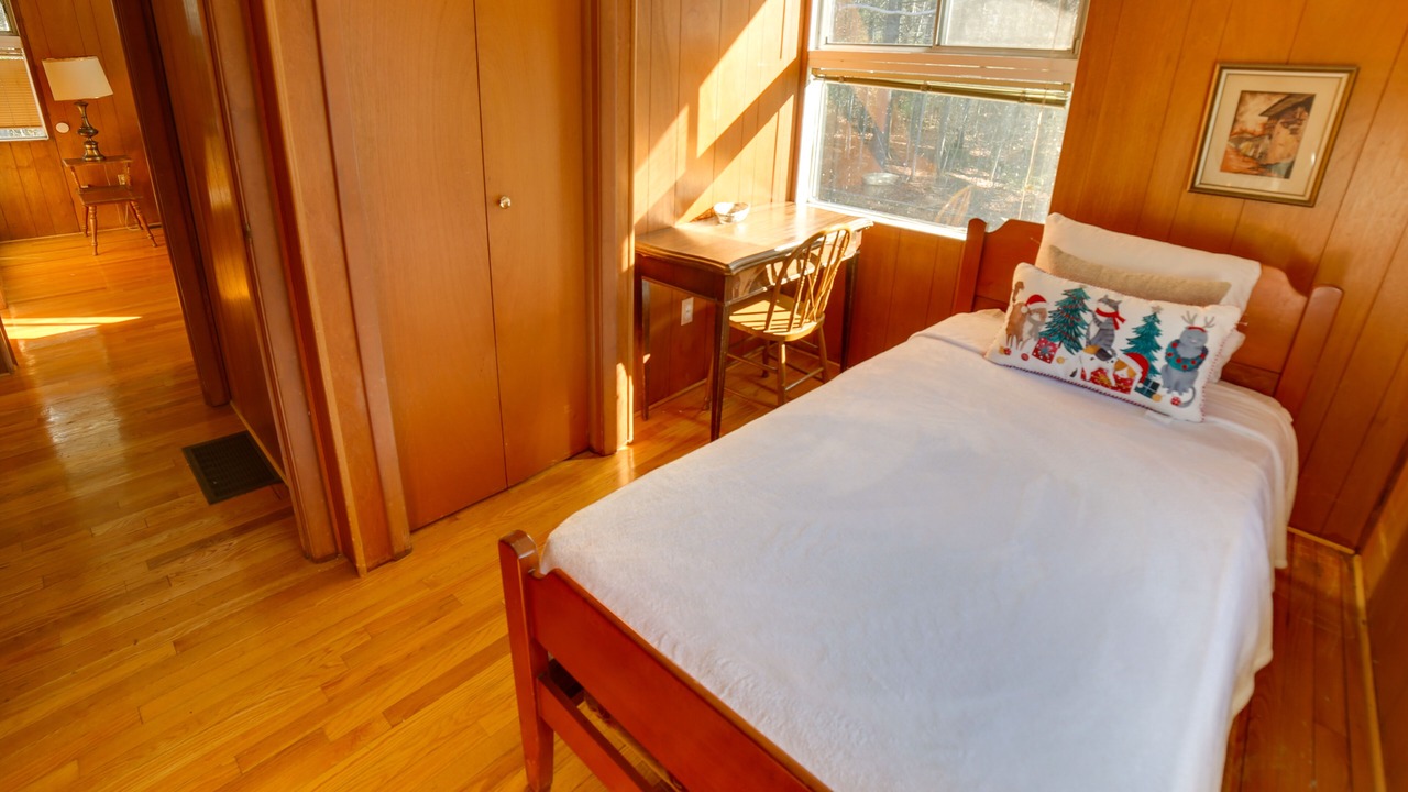 Photo of Bedroom in Londonderry