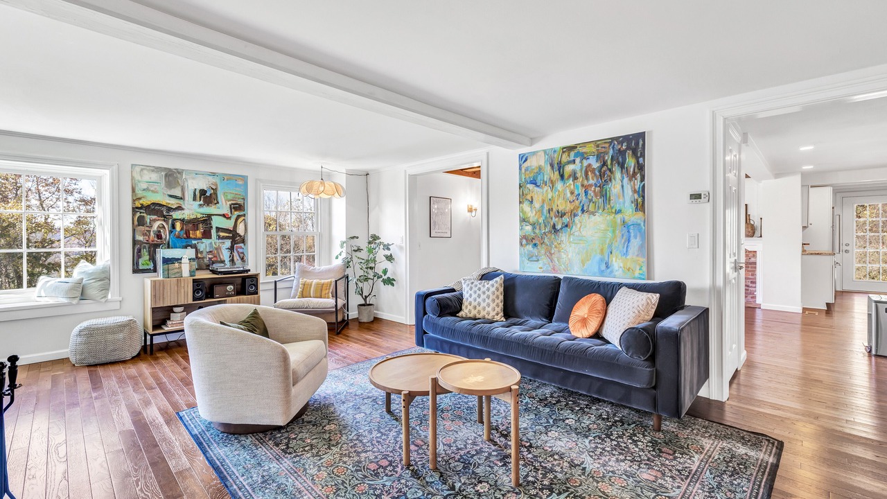 Photo of Livingroom in Bridgewater