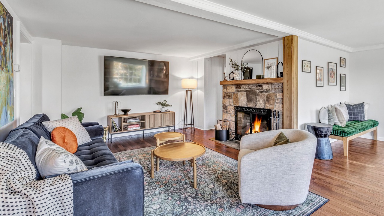 Photo of Livingroom in Bridgewater