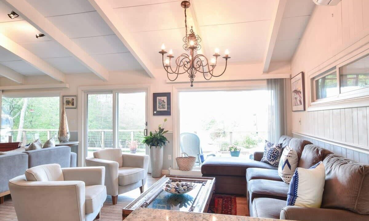 Photo of Livingroom in Eastham
