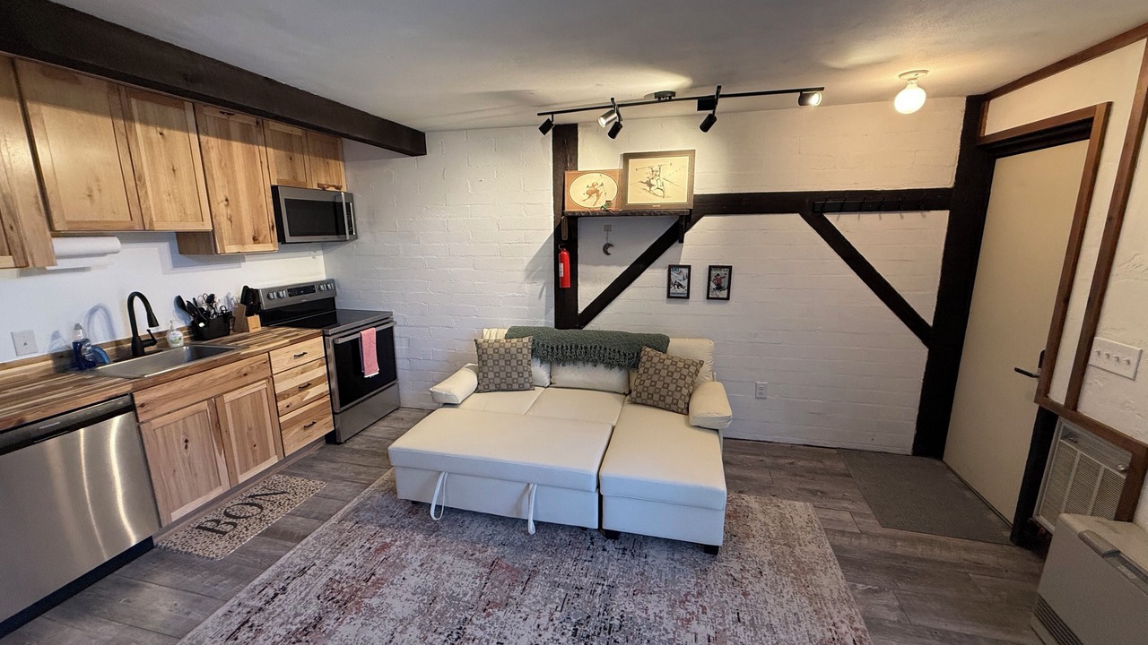 Photo of Livingroom in Blodgett Mills