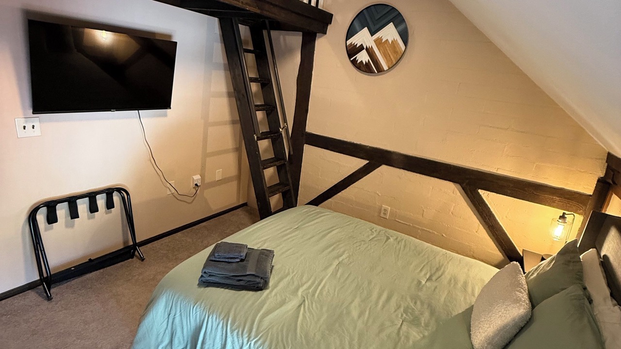 Photo of Bedroom in Blodgett Mills