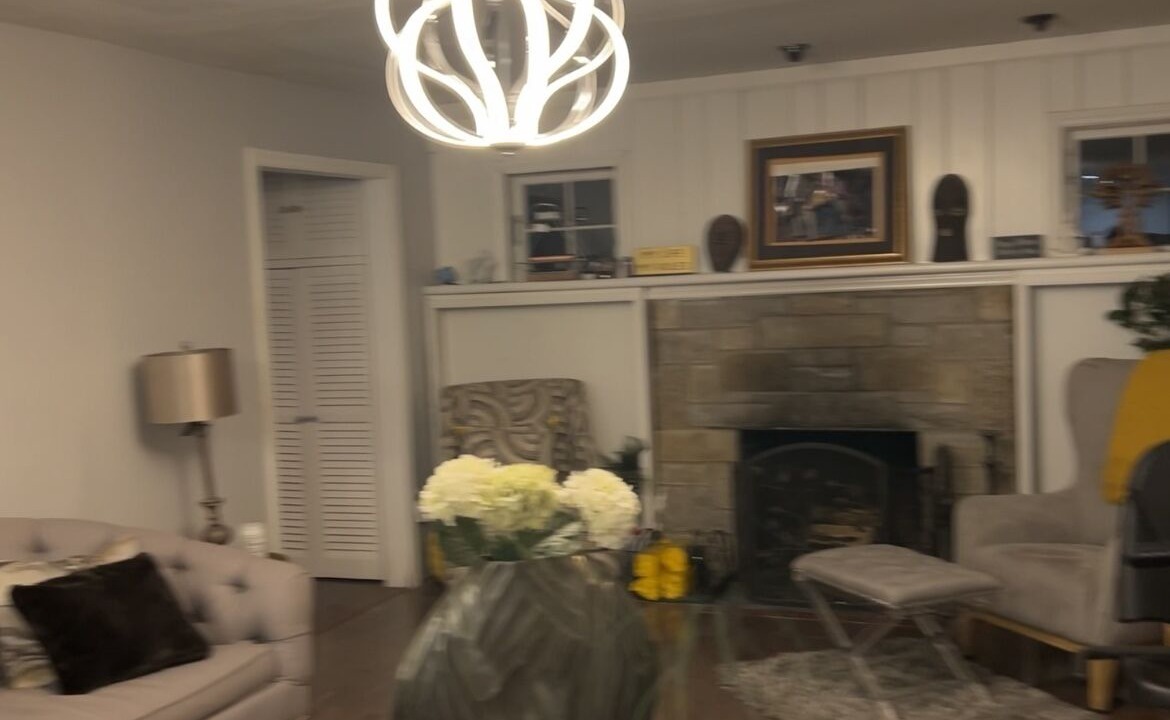 Photo of Livingroom in Bridgeport