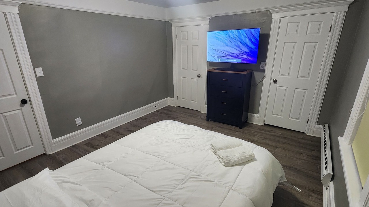 Photo of Bedroom in Cove - East Side - Shippan