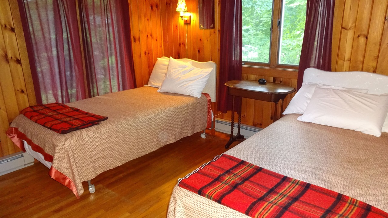Photo of Bedroom in Raymond