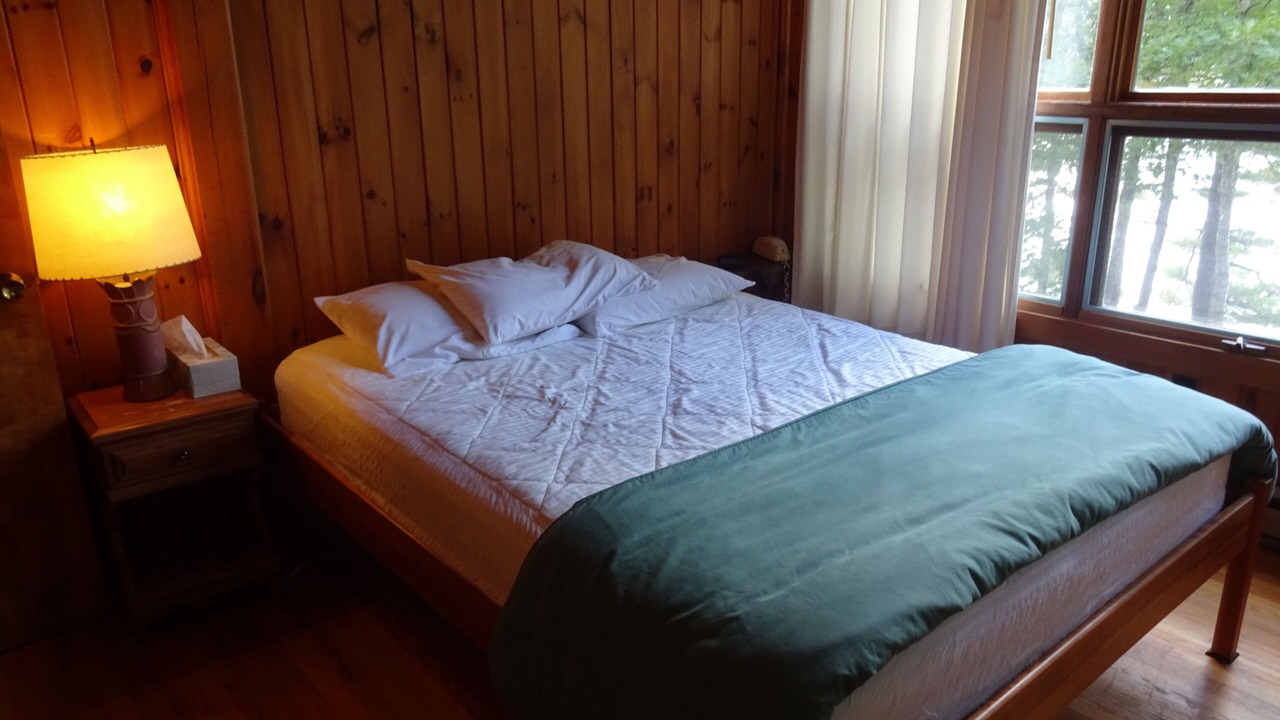 Photo of Bedroom in Raymond