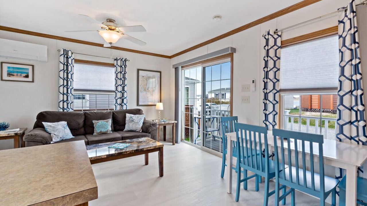 Photo of Livingroom in Snug Harbor
