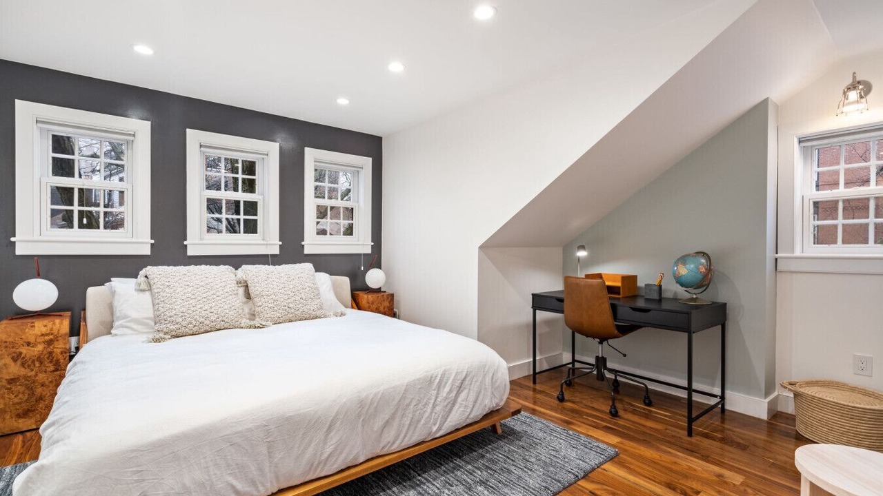 Photo of Bedroom in Bay Village