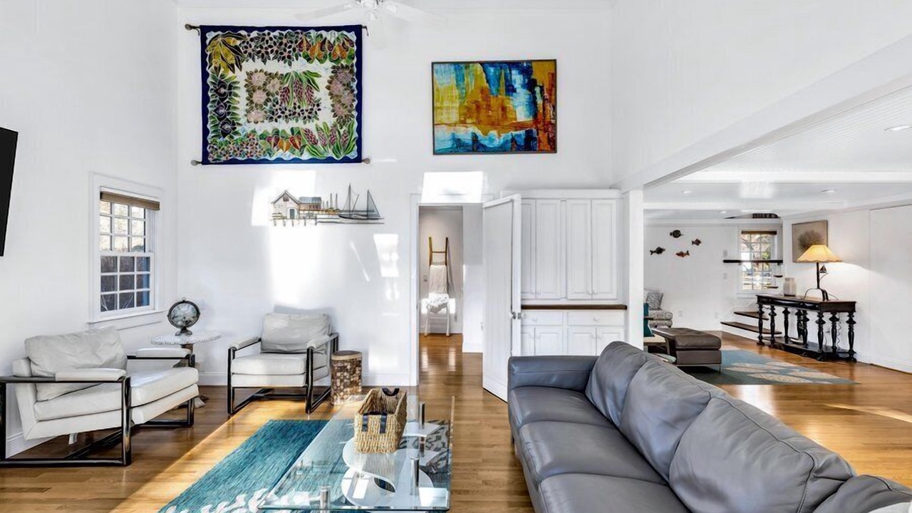 Photo of Livingroom in Chatham
