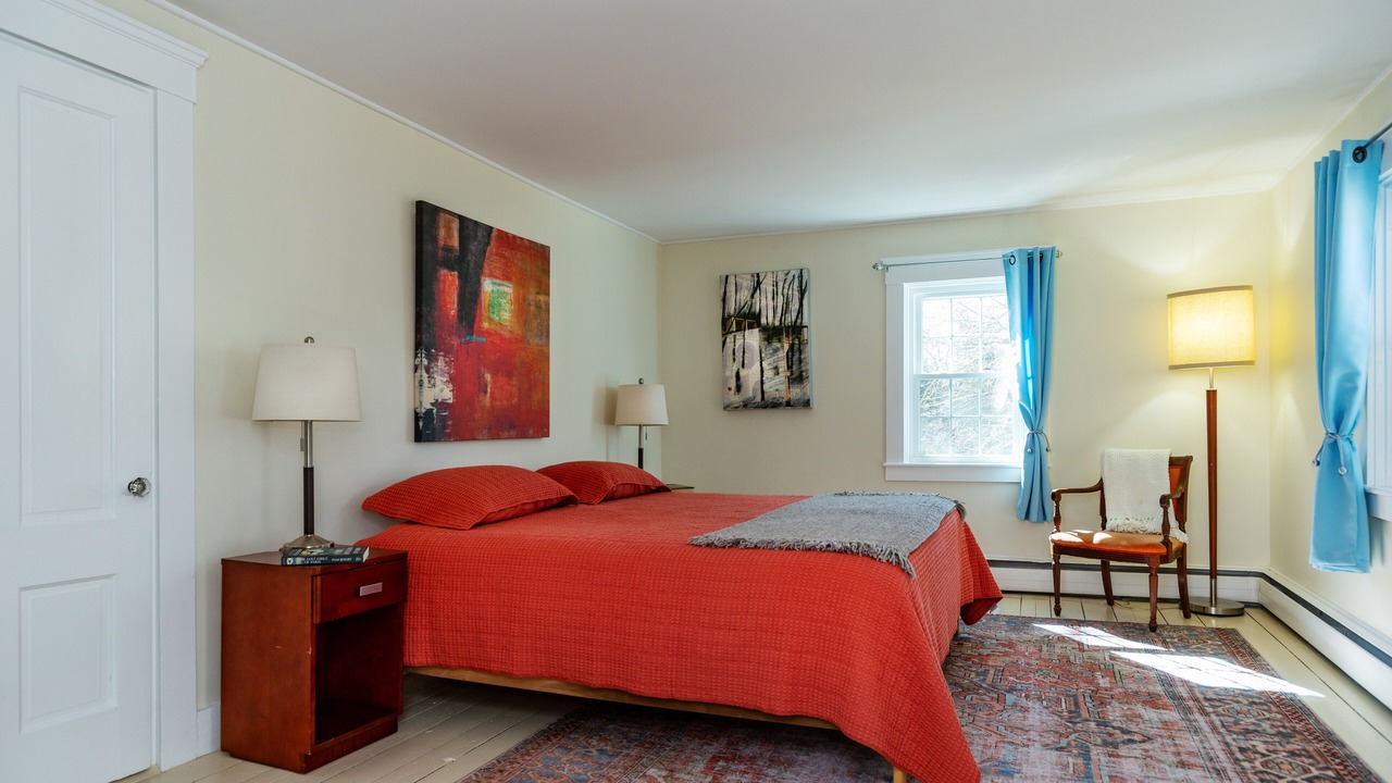 Photo of Bedroom in Charlestown