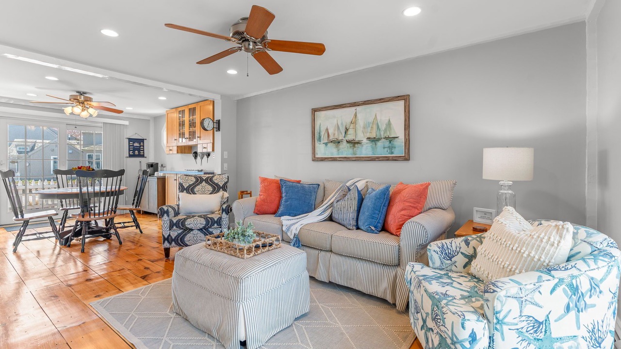 Photo of Livingroom in Mashpee