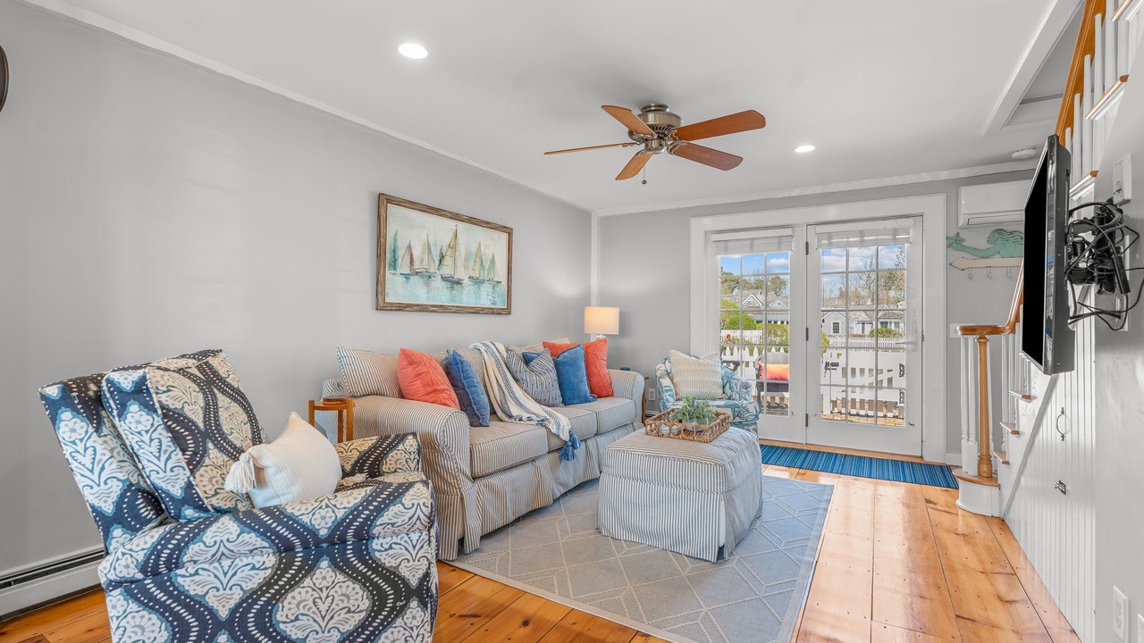 Photo of Livingroom in Mashpee
