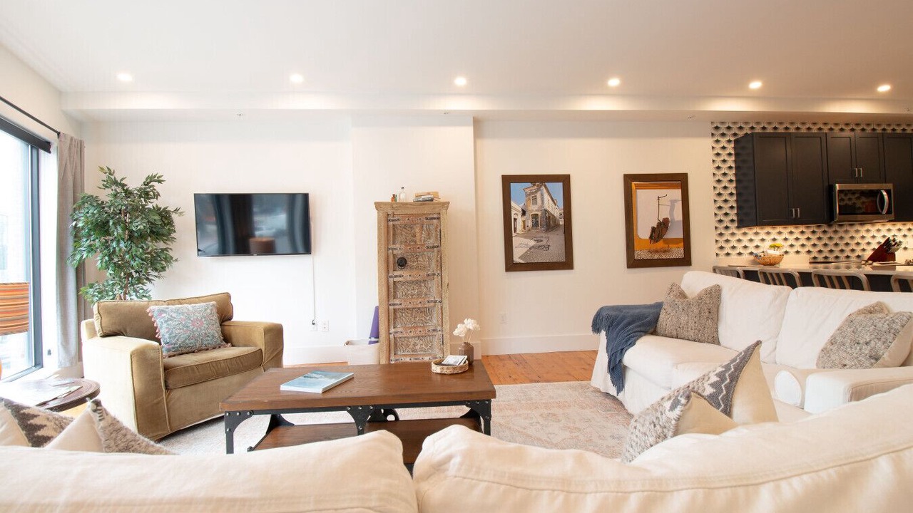 Photo of Livingroom in Downtown Portland