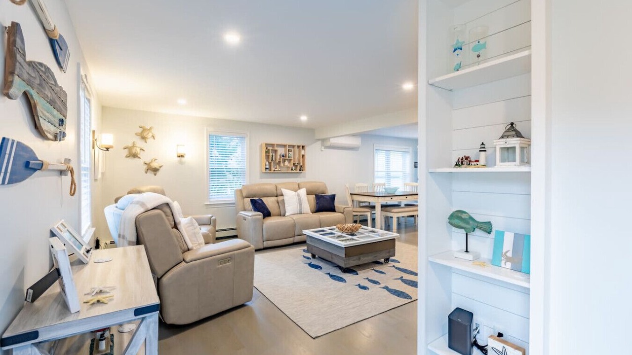 Photo of Livingroom in East Falmouth