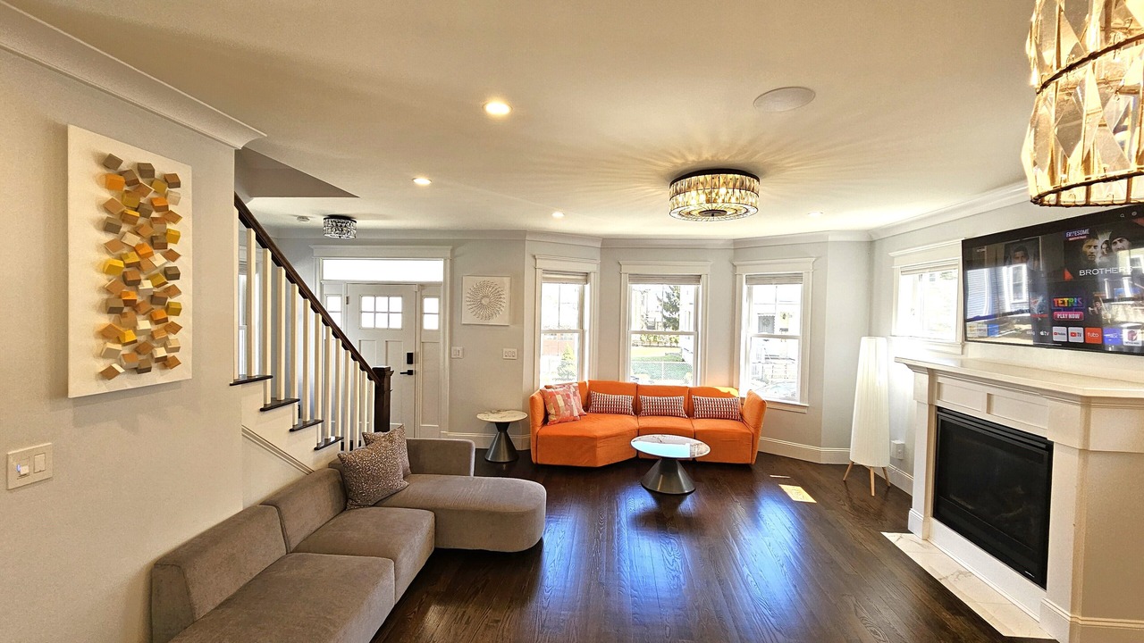 Photo of Livingroom in Neponset - Port Norfolk