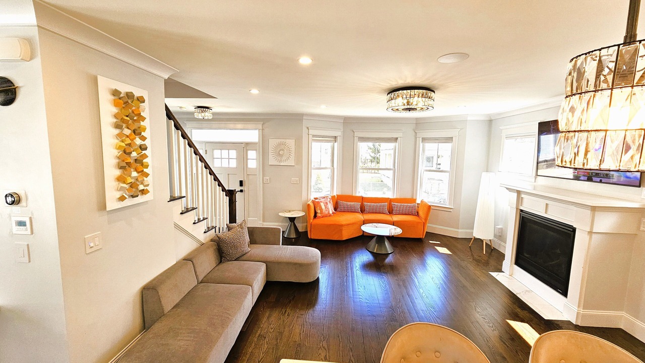 Photo of Livingroom in Neponset - Port Norfolk