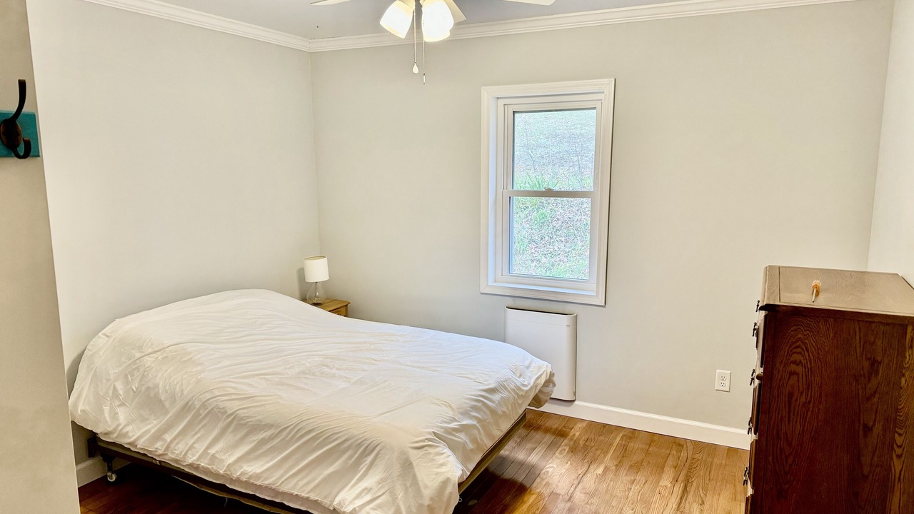 Photo of Bedroom in Branchport