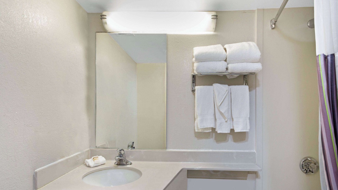 Photo of Bathroom in Long Wharf