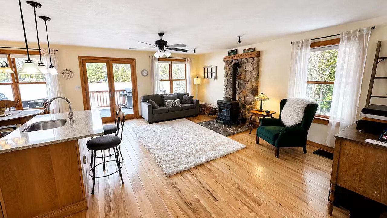 Photo of Livingroom in Epsom