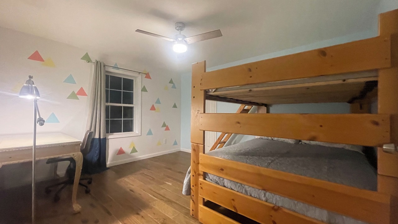 Photo of Bedroom in Charlotteville