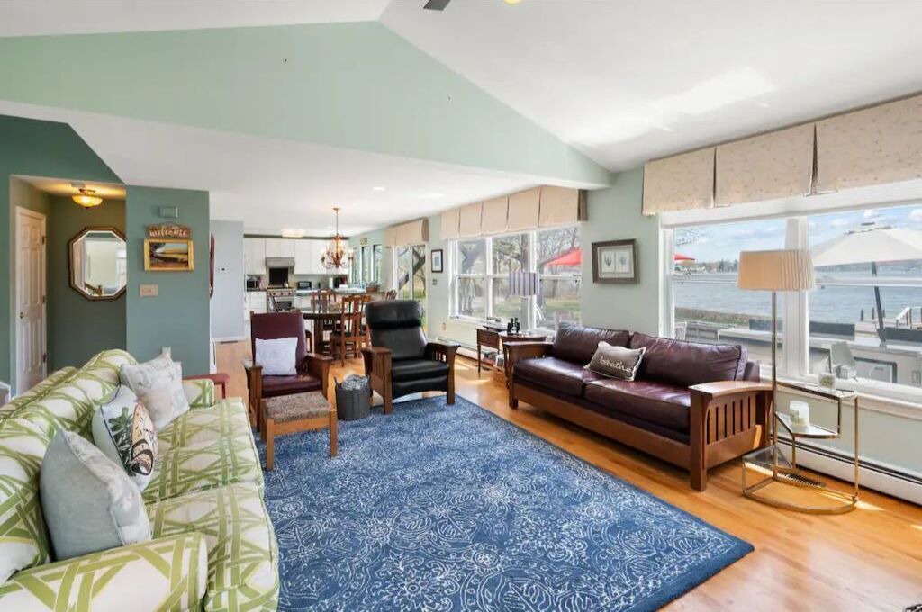Photo of Livingroom in Stonington
