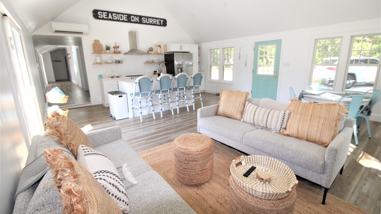 Photo of Livingroom in Eastham
