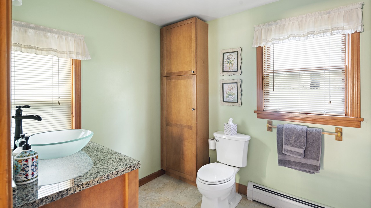 Photo of Bathroom in Lee