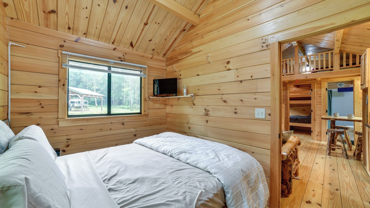 Photo of Bedroom in Sidney Center