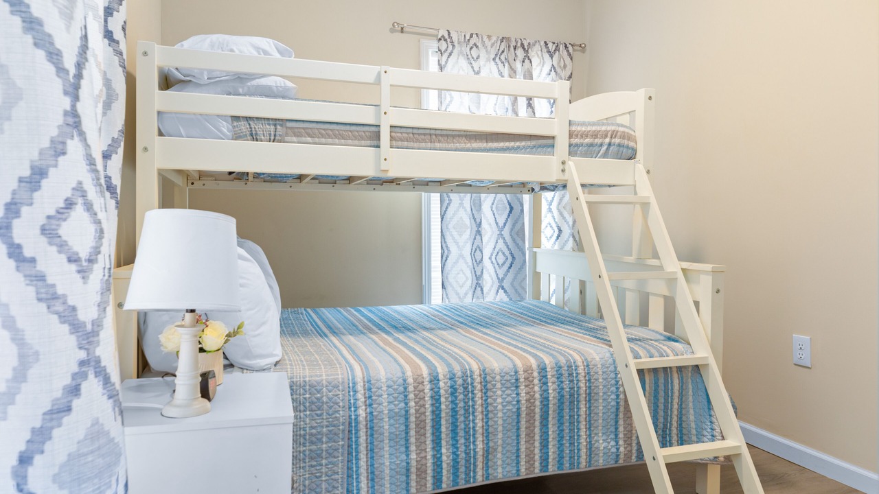 Photo of Bedroom in Utica