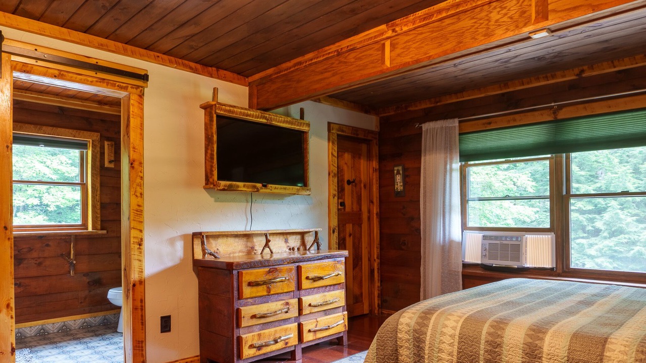 Photo of Bedroom in Bolton Landing