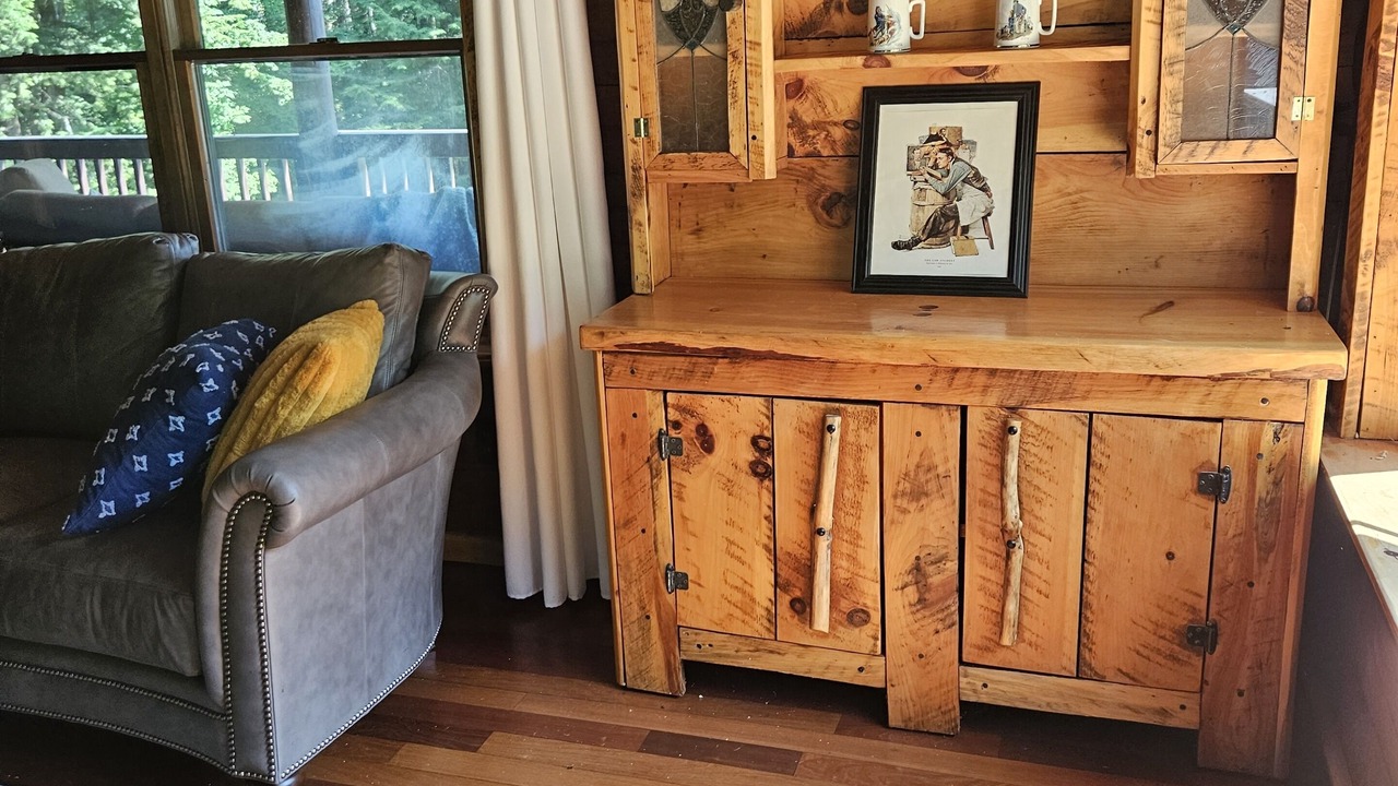 Photo of Livingroom in Bolton Landing