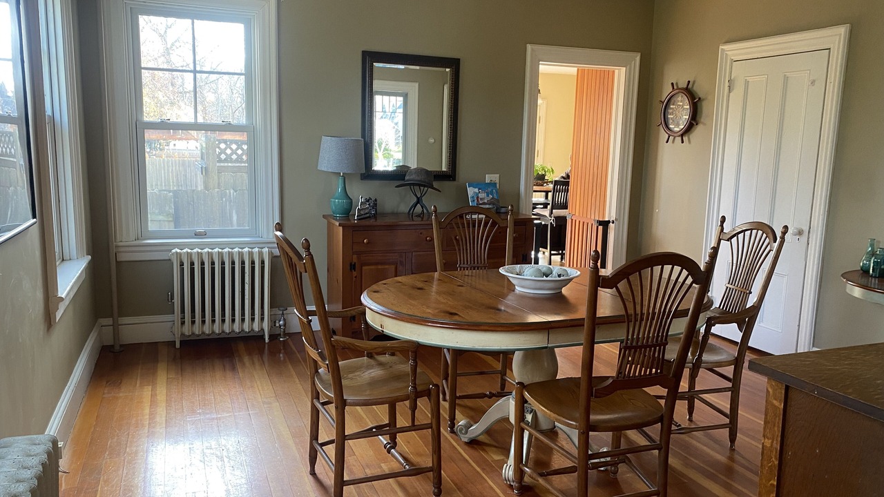 Photo of Bedroom in Jamestown
