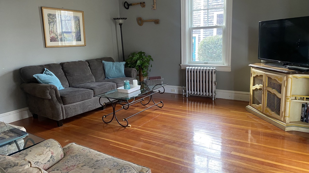 Photo of Bedroom in Jamestown