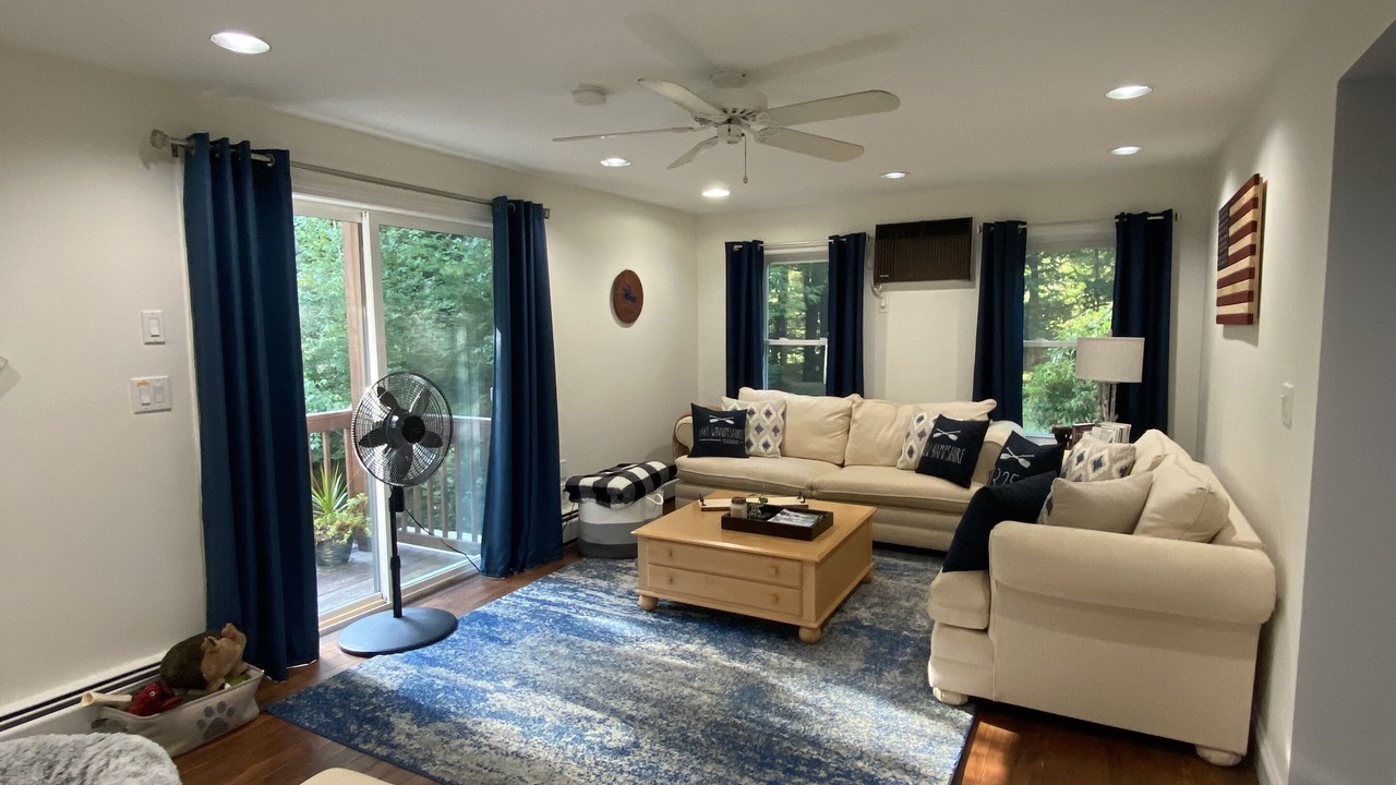 Photo of Livingroom in Moultonborough