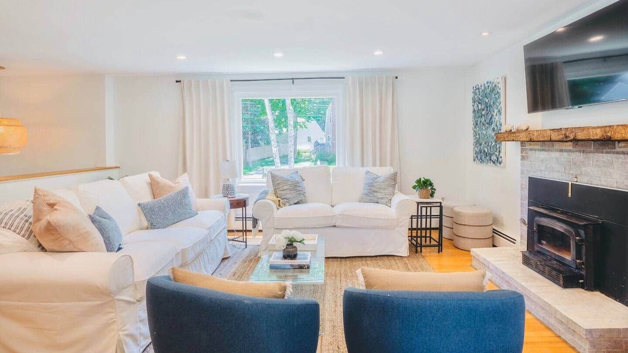 Photo of Livingroom in Yarmouth