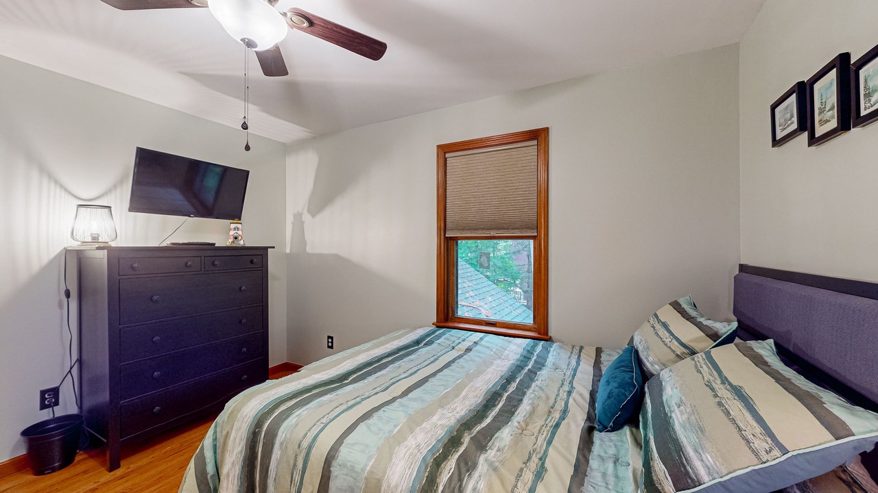 Photo of Bedroom in Raymond