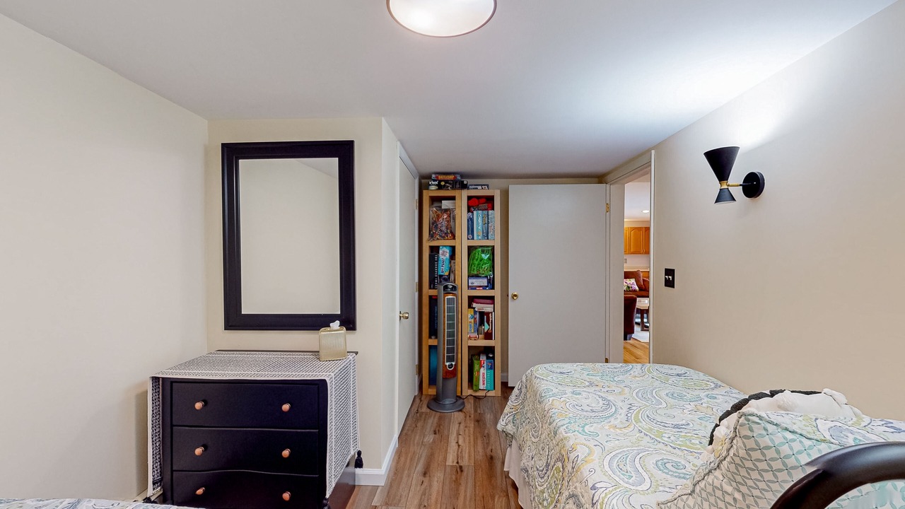 Photo of Bedroom in Raymond