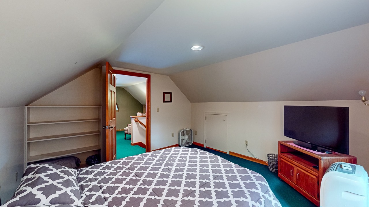 Photo of Bedroom in Raymond