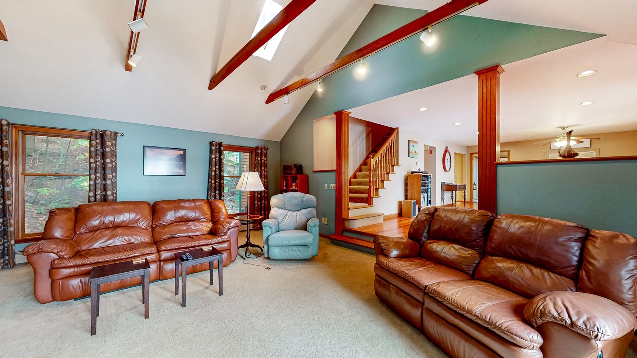 Photo of Livingroom in Raymond