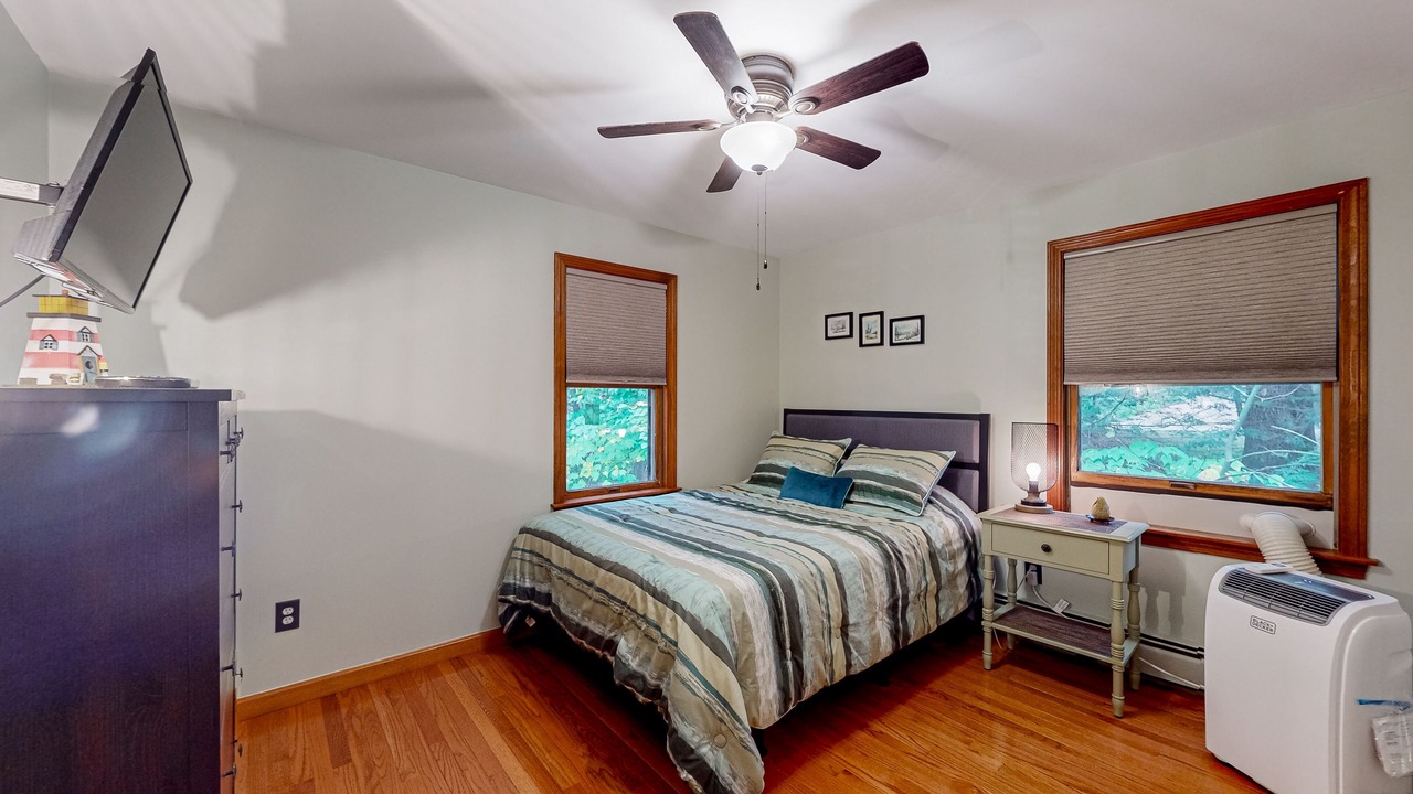 Photo of Bedroom in Raymond