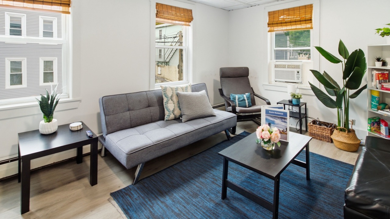 Photo of Livingroom in Jeffries Point