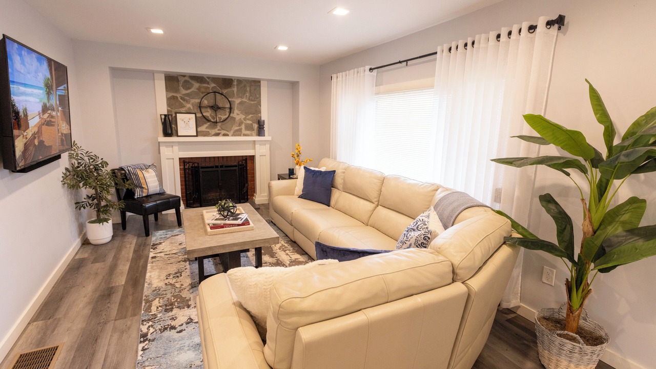 Photo of Livingroom in East Shore