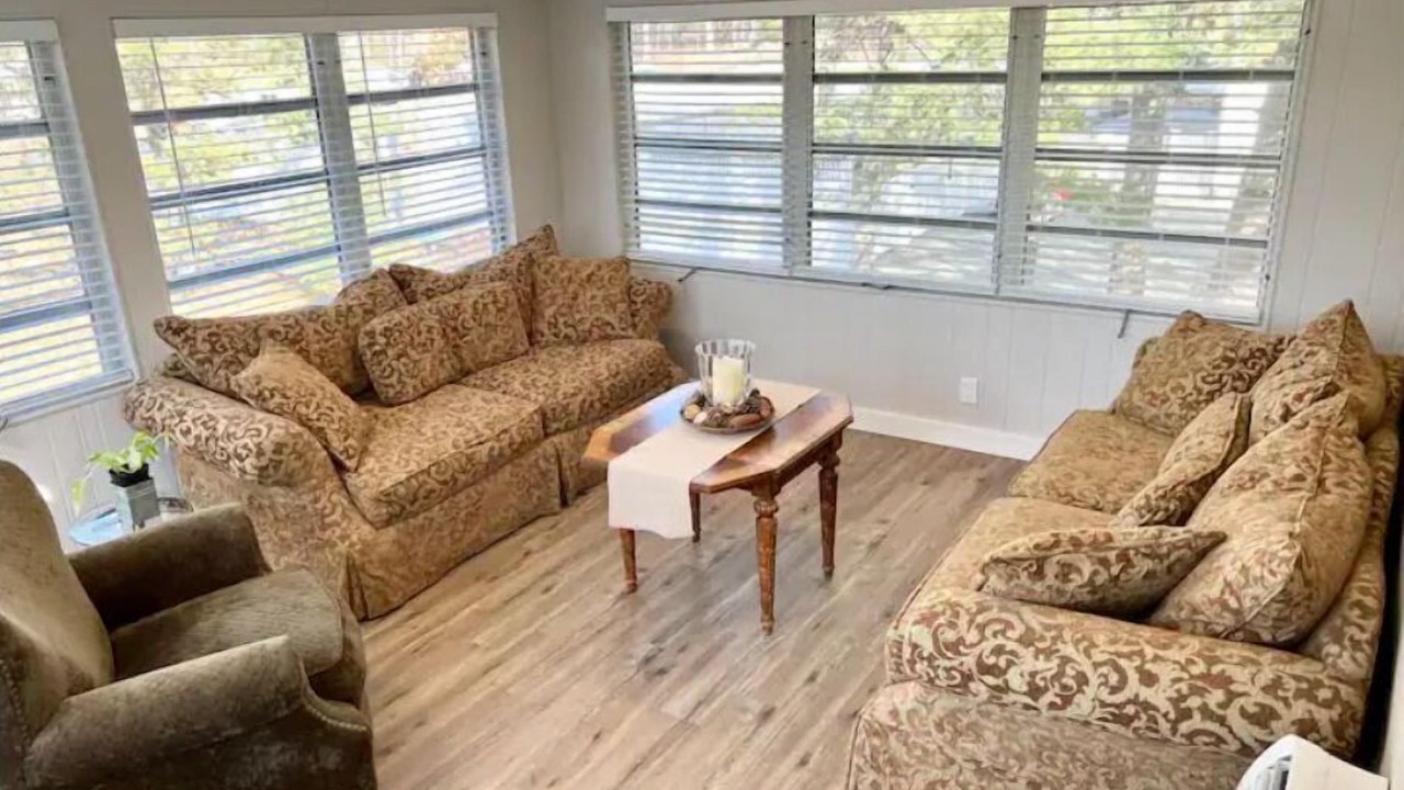 Photo of Livingroom in Reading