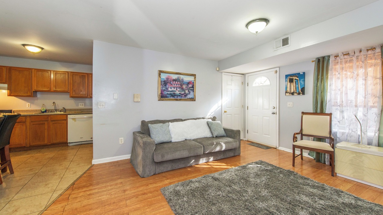 Photo of Livingroom in Ironbound District