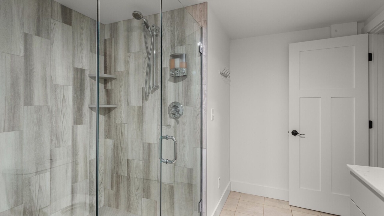 Photo of Bathroom in Warren