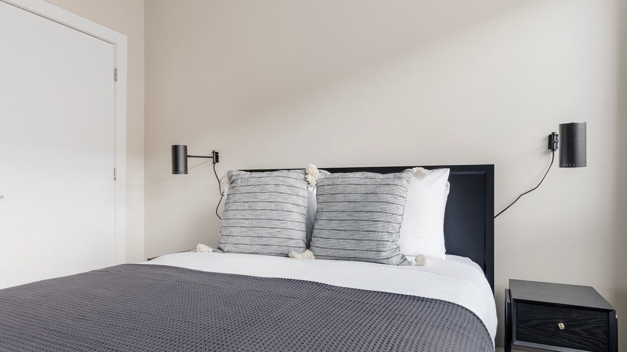 Photo of Bedroom in East Cambridge
